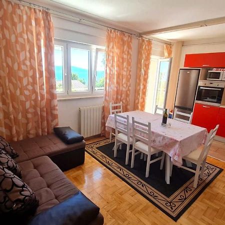 Apartmens Adriana โนวีวีโนดอลสกี ภายนอก รูปภาพ