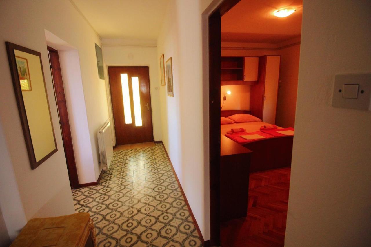 Apartmens Adriana โนวีวีโนดอลสกี ภายนอก รูปภาพ