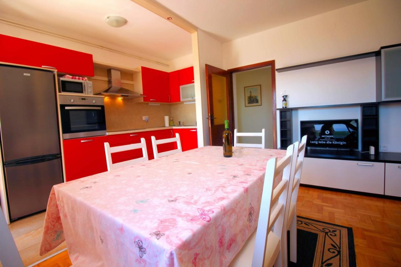 Apartmens Adriana โนวีวีโนดอลสกี ภายนอก รูปภาพ