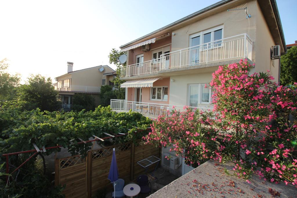 Apartmens Adriana โนวีวีโนดอลสกี ภายนอก รูปภาพ
